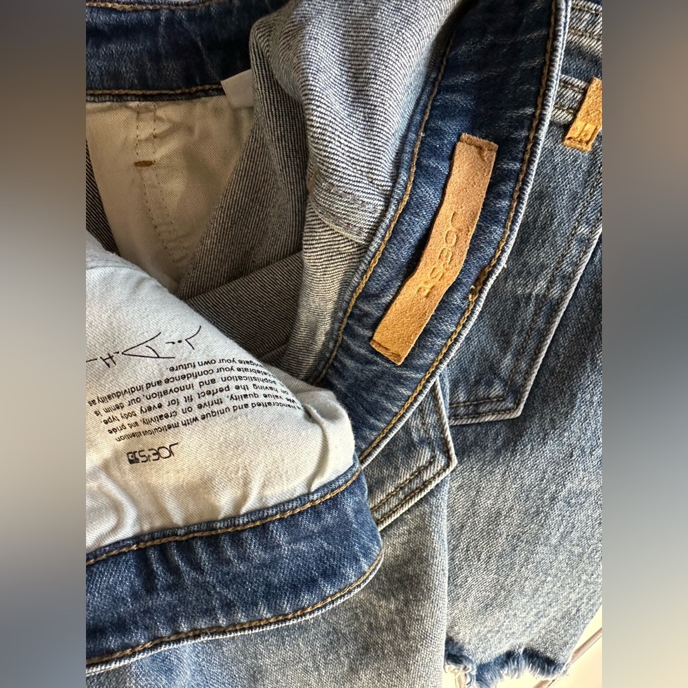 Joe’s Jeans ‘The Ozzie’ Mid-Rise Cut-off Short - 34 - Picture 3 of 6